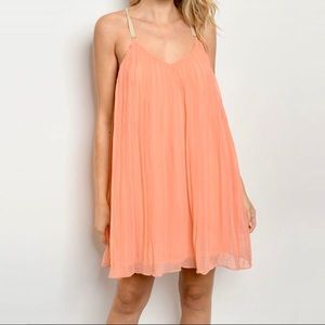❤️Cute peach spaghetti strap mini-dress